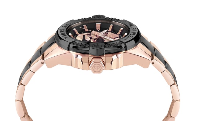 This Philipp Plein The $kull Analogue Watch for Men is the perfect timepiece to wear or to gift. It's Multicolour 44 mm Round case combined with the comfortable Multicolour Stainless steel watch band will ensure you enjoy this stunning timepiece without any compromise. Operated by a high quality Quartz movement and water resistant to 5 bars, your watch will keep ticking. The forever bestseller of the Maison, the $kull comes back onto the scene for SS25, smoking hot. This Analogue watch has a function: Luminous Hands High quality 21 cm length and 22 mm width Multicolour Stainless steel strap with a Deployment clasp Case diameter: 44 mm,case thickness: 14.4 mm, case colour: Multicolour and dial colour: Black
