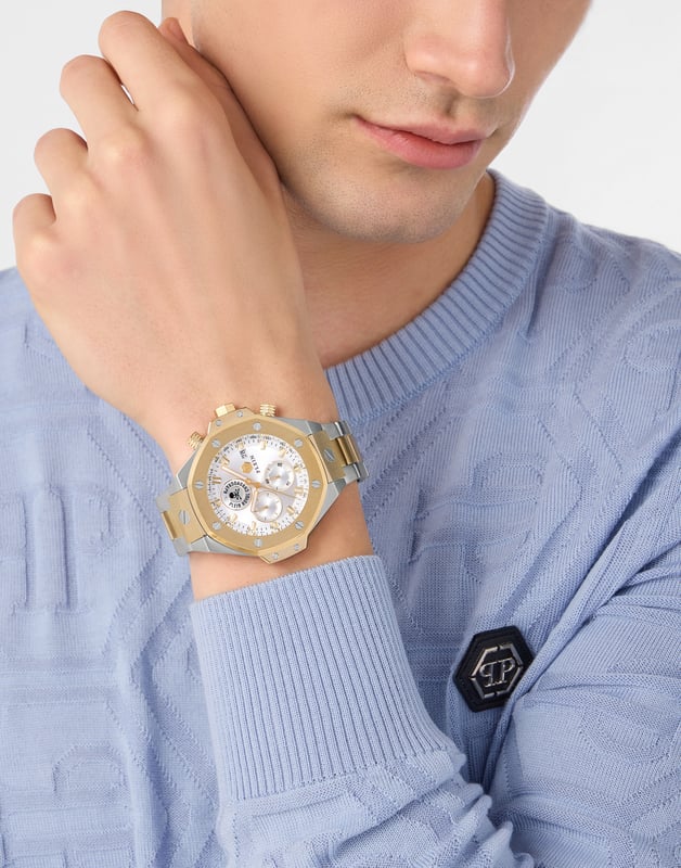 This Philipp Plein Plein Chrono Royal Chronograph Watch for Men is the perfect timepiece to wear or to gift. It's Multicolour 46 mm Round case combined with the comfortable Multicolour Stainless steel watch band will ensure you enjoy this stunning timepiece without any compromise. Operated by a high quality Quartz movement and water resistant to 5 bars, your watch will keep ticking. Plein Chrono Royal 46 mm relits its dominance this season. This Chronograph watch has a calendar function: Date as well as Stop Watch , Luminous Hands and Luminous Numbers High quality 21 cm length and 17 mm width Multicolour Stainless steel strap with a Deployment clasp Case diameter: 46 mm,case thickness: 13 mm, case colour: Multicolour and dial colour: Silver