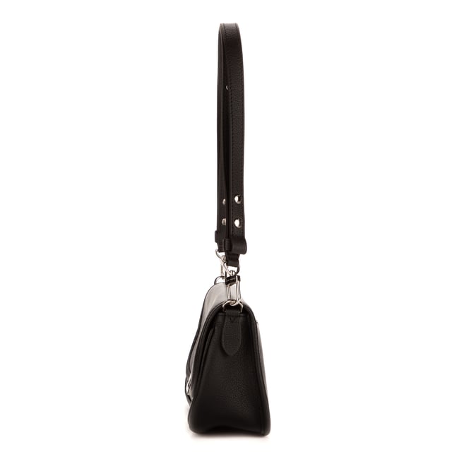 Louis Vuitton Tassen Buci  Schoudertas in de Zwart Kalfsleer in de Zilver  hardware. Het product is in In Perfecte Staat (AA).
  Afmetingen: 24x14x7 cm 
  Inclusief accessoires: Dustbag
      
  BrandCo Paris vindt zeldzame artikelen in de beste staat voor ongelooflijke prijzen. Het is de moeite waard om geduldig te zijn! Koop met vertrouwen: alle artikelen van BrandCo Paris worden zorgvuldig geselecteerd en geverifieerd door ons team van experts.

  Alle artikelen worden geleverd met een certificaat van echtheid en verpakt door BrandCo Paris.

  Classificatietabel voor de conditie van het artikel:

  N (als nieuw)
  AA (perfecte staat)
  A (uitstekende staat)
  AB (zeer goede staat)
  B (goede/redelijke staat)