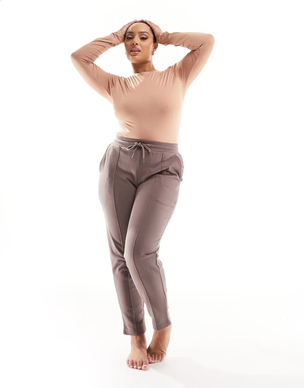 Lingerie & Nightwear by ASOS DESIGN A silhouette serve Shaping design Crew neck Long sleeves Thong cut Bodycon fitSold By: Asos