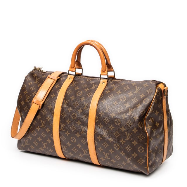 Louis Vuitton Taschen Keepall Bandouliere 50 Reisetasche und Braun Beschichtete Leinwand und Goldenes Messing hardware. Das Produkt ist auf In Zeer Goede Staat (AB).
  Abmessungen: 50x26x22 cm 
  Zubehör inklusive: Strap
  
  BrandCo Paris hat seltene Artikel und die besten Konditionen zu unglaublichen Preisen vorgestellt. ¡Vale la pena tener paciencia! Kaufen Sie mit Vertrauen: Alle Artikel von BrandCo Paris sind von unserem Expertenteam ausgewählt und authentisch.
  Alle Artikel enthalten ein Echtheitszertifikat und wurden von BrandCo Paris übernommen.
  Tabelle zur Klassifizierung des Artikelzustands
  N (wie neu)
  AA (perfekter Zustand)
  A (ausgezeichneter Zustand)
  AB (sehr guter Zustand)
  B (gut/mittelmäßig)