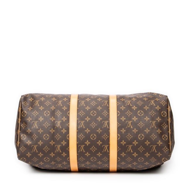 Louis Vuitton Bolsas Keepall 50 Bolsa de viaje en Marrón Lona recubierta y Latón dorado hardware. El producto está en en Excelentes Condiciones (A).
  Dimensiones: 50x26x22 cm 
  Accesorios incluidos: None
    
  BrandCo Paris encuentra artículos raros y en las mejores condiciones a precios increíbles. ¡Vale la pena tener paciencia! Compra con confianza: todos los artículos de BrandCo Paris son seleccionados y autenticados cuidadosamente por nuestro equipo de expertos.
  Todos los artículos vienen con un certificado de autenticidad y un embalaje entregado por BrandCo Paris.
  Tabla de clasificación de la condición del artículo
  N (como nuevo)
  AA (perfecto estado)
  A (excelente estado)
  AB (muy buen estado)
  B (bueno/regular)