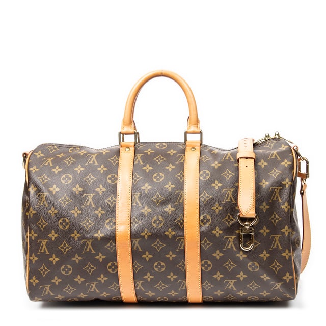 Louis Vuitton Bags Keepall Bandouliere 45 Travel Bag in Brown Monogram Canvas and Golden Brass hardware. The product is in Excellent Condition (A).
  Dimensions: 45x24x20 cm 
  Accessories Included: Strap
  
  BrandCo Paris finds rare and top condition items at great deals, they are worth your patience!
  Shop with confidence - All BrandCo Paris items are carefully selected and authenticated by our team of experts.
  All the items come with an authenticity certificate and packaging delivered by BrandCo Paris.
  Item Condition Grading Table
    N  (Like New)
    AA (Perfect Condition)
    A  (Excellent Condition)
    AB (Very Good Condition)
    B  (Good/Fair)