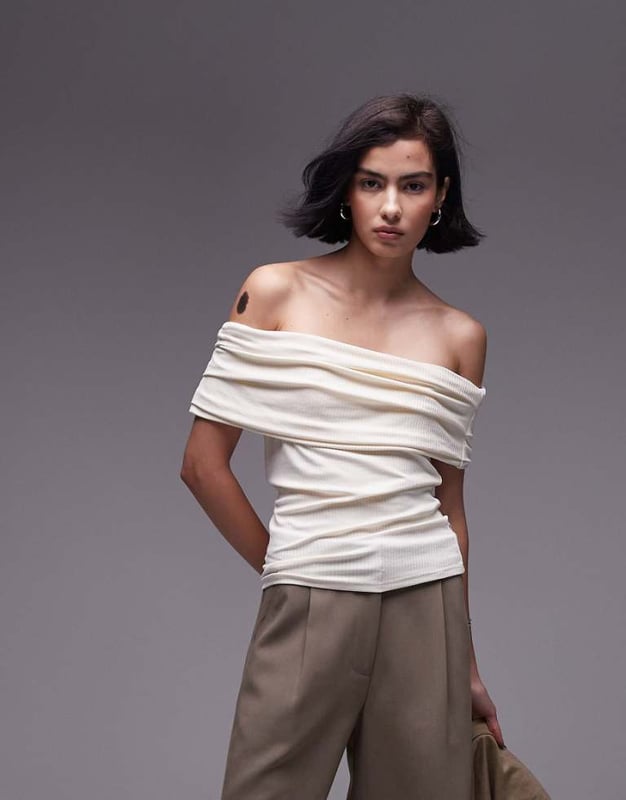 Tops by Topshop This is Topshop Bardot neck Regular fitSold By: Asos
