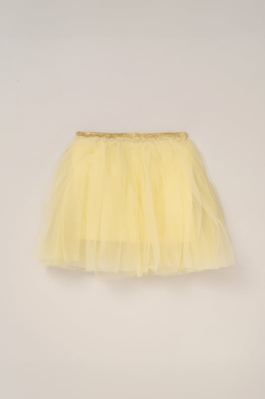 This cute set by Miss features a cropped printed T-shirt and a matching floaty skirt. Designed for twirling, exploring, and everything in between, it’s the perfect outfit for carefree days and fun-filled adventures.