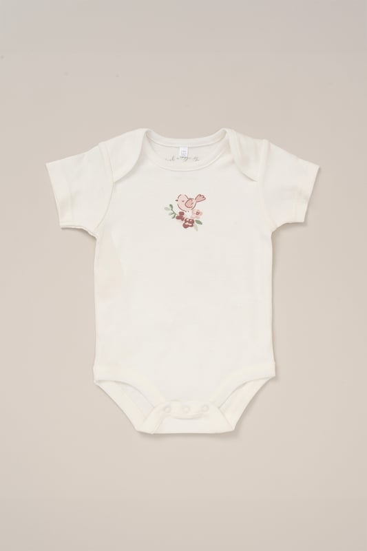 Celebrate the arrival of their little one with the 10-Piece Gift Set from Rock A Bye Baby Boutique. This adorable bundle includes a  printed bodysuit, footed trousers, bib, hat, washcloths and a cosy blanket. Complete with a plush toy for cuddly companionship and a gift card for a personal touch. Made from 100% cotton and packaged elegantly in a mesh bag.