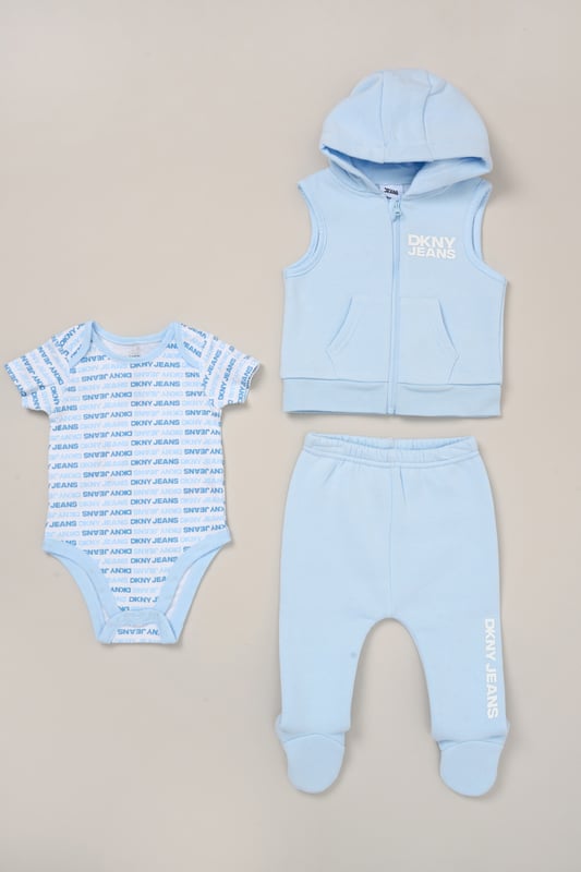 Designed for warmer days, this 3-piece set from DKNY includes a soft short sleeve bodysuit, lightweight cotton-blend leggings, and a sleeveless hooded gilet - perfect for layering through Spring and Summer. Whether you're heading out or staying in, it’s a comfy, breathable choice for everyday wear.