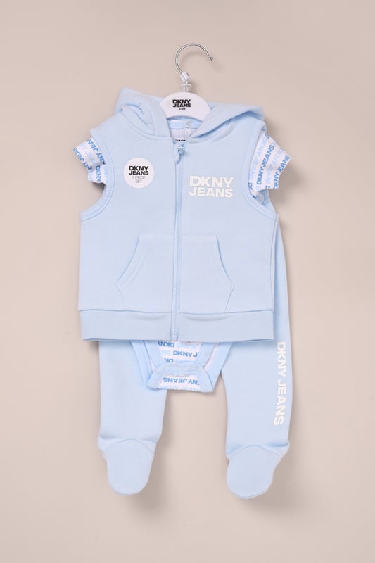 Designed for warmer days, this 3-piece set from DKNY includes a soft short sleeve bodysuit, lightweight cotton-blend leggings, and a sleeveless hooded gilet - perfect for layering through Spring and Summer. Whether you're heading out or staying in, it’s a comfy, breathable choice for everyday wear.