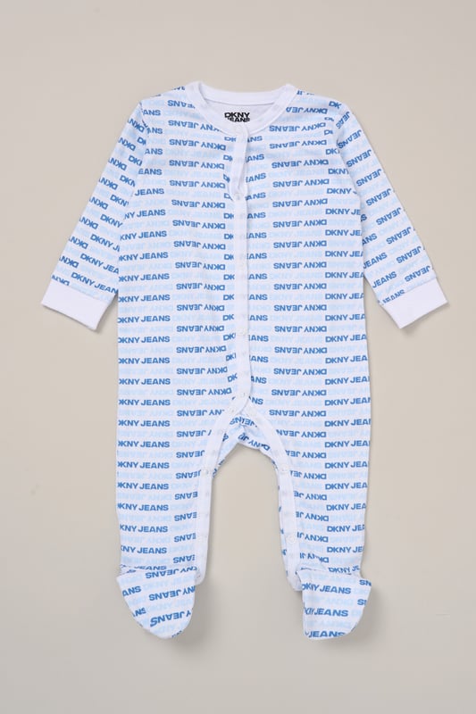 The perfect gift or everyday essential, this 5-piece set from DKNY includes a cosy all-in-one, soft bodysuit, matching hat, mittens and bib. The cotton rich blend is gentle on delicate skin and ideal for layering during cooler months. A complete outfit for your little one.