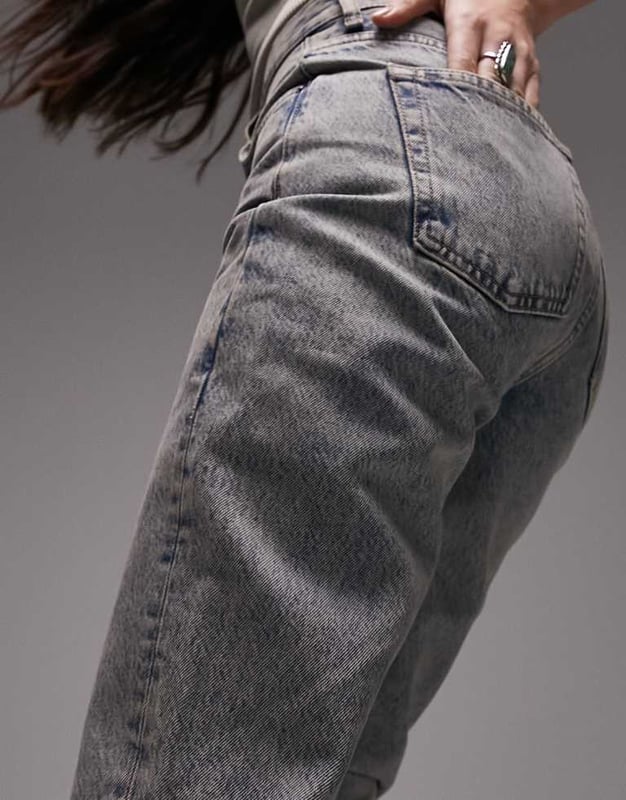 Jeans by Topshop Welcome to the next phase of Topshop Straight fit High rise Belt loops Five pocketsSold By: Asos