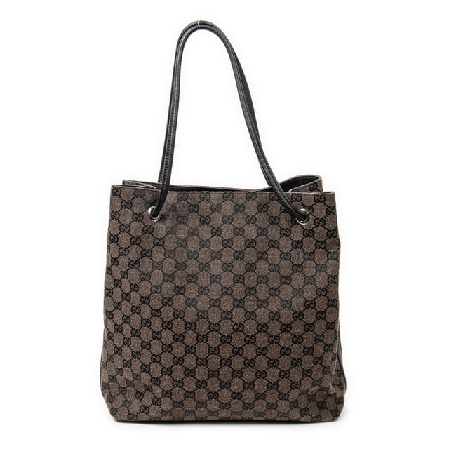 Gucci Bolsas Gifford Tote  Bolso bandolera en Marrón oscuro Lienzo y Plata hardware. El producto está en en Perfectas Condiciones (AA).
  Dimensiones: 29x32x11.5 cm 
  Accesorios incluidos: None
    
  BrandCo Paris encuentra artículos raros y en las mejores condiciones a precios increíbles. ¡Vale la pena tener paciencia! Compra con confianza: todos los artículos de BrandCo Paris son seleccionados y autenticados cuidadosamente por nuestro equipo de expertos.
  Todos los artículos vienen con un certificado de autenticidad y un embalaje entregado por BrandCo Paris.
  Tabla de clasificación de la condición del artículo
  N (como nuevo)
  AA (perfecto estado)
  A (excelente estado)
  AB (muy buen estado)
  B (bueno/regular)