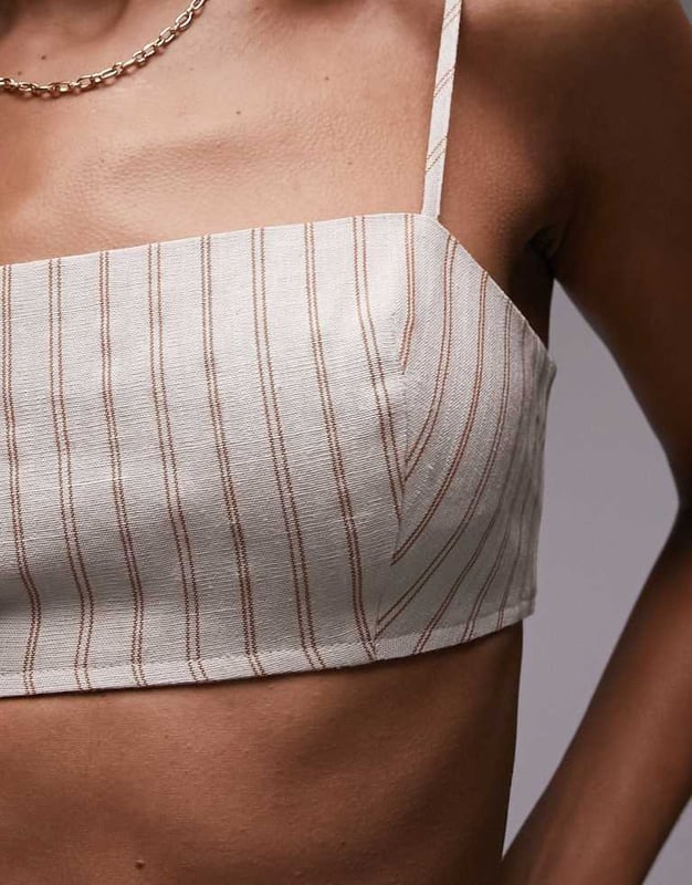 Tops by Topshop Welcome to the next phase of Topshop Square neck Adjustable straps Zip-back fastening Regular fitSold By: Asos