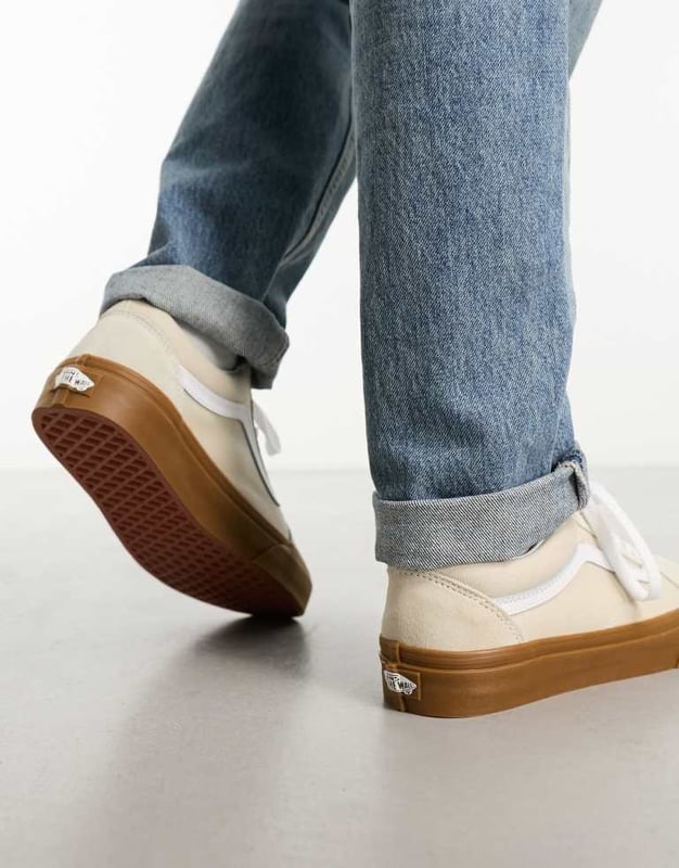 Vans Old Skool trainers in oatmeal with gum sole-Neutral
