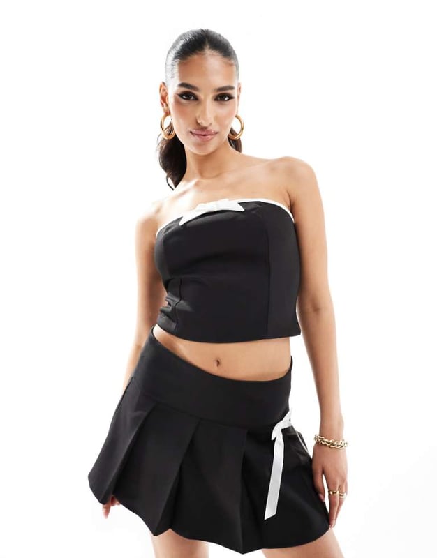 Tops by Kaiia Part of a co-ord set Skirt sold separately Bandeau style Bow detail Zip-back fastening Regular fitSold By: Asos