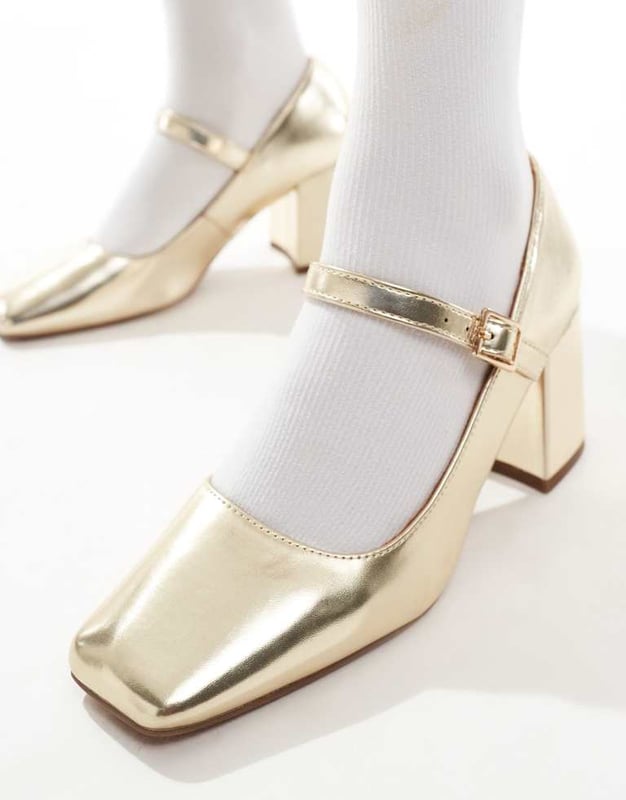 Shoes by ASOS DESIGN Adding to bag in 3, 2, 1? Adjustable strap Pin-buckle fastening Square toe Mid block heelSold By: Asos