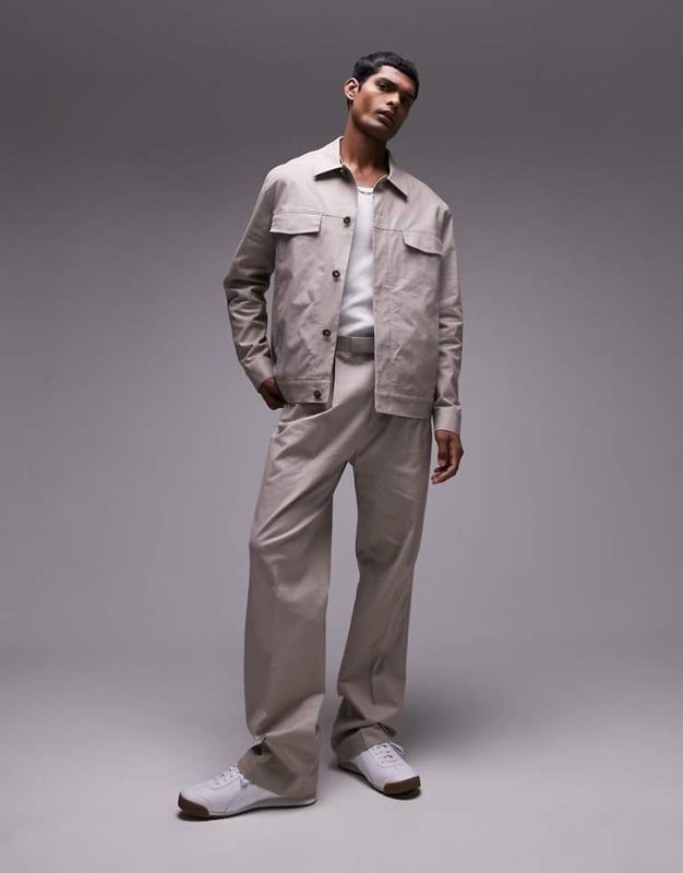 Trousers & Chinos by Topman Welcome to the next phase of Topman Regular rise Belt loops Functional pockets Straight fitSold By: Asos