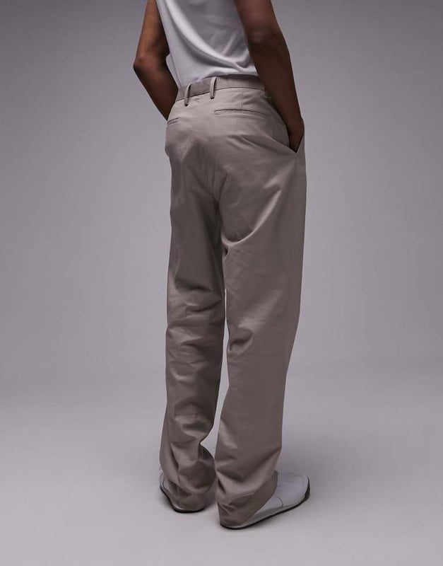 Trousers & Chinos by Topman Welcome to the next phase of Topman Regular rise Belt loops Functional pockets Straight fitSold By: Asos