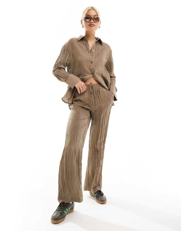 Trousers & Leggings by ONLY Part of a co-ord set Shirt sold separately Regular rise Drawstring waistband Side pockets Relaxed fitSold By: Asos