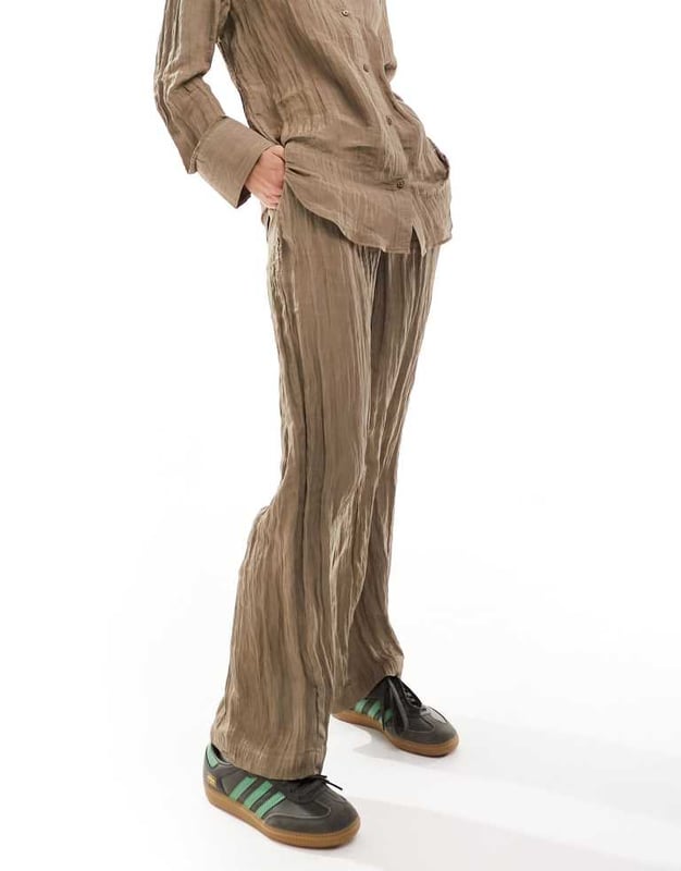 Trousers & Leggings by ONLY Part of a co-ord set Shirt sold separately Regular rise Drawstring waistband Side pockets Relaxed fitSold By: Asos