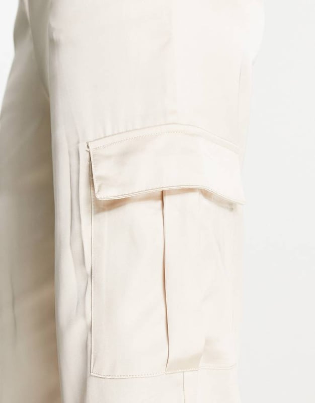 Trousers & Leggings by JDY These are going to be *well loved* Mid rise Stretch-back waistband Functional pockets Straight fitSold By: Asos