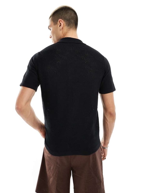 Shirts by ONLY & SONS Add-to-bag material Revere collar Button placket Short sleeves Regular fitSold By: Asos