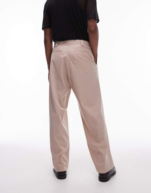 Trousers & Chinos by Topman This is Topman Regular rise Belt loops Functional pockets Relaxed fitSold By: Asos