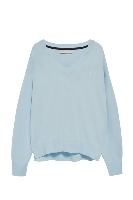 Eleganz ist Ihnen mit unserem gestrickten Baumwollpullover mit V-Kragen für Damen sicher. Seine reguläre Passform passt sich allen Körpertypen an. Rippbündchen an Kragen, Ärmeln und Taille sorgen für einen perfekten Sitz. Das dezente marineblaue Nahtband am Kragen mit eingraviertem Polo Club Logo unterstreichen die Eleganz dieses Pullovers. Charakteristische Stickerei unseres Rigby Go-Logos in Kontrastfarbe auf der Brust. Kombinieren Sie ihn mit einer Jeans für einen legeren Look oder einer Chinohose für ein eleganteres Outfit.
