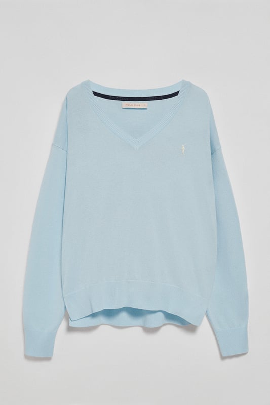 Eleganz ist Ihnen mit unserem gestrickten Baumwollpullover mit V-Kragen für Damen sicher. Seine reguläre Passform passt sich allen Körpertypen an. Rippbündchen an Kragen, Ärmeln und Taille sorgen für einen perfekten Sitz. Das dezente marineblaue Nahtband am Kragen mit eingraviertem Polo Club Logo unterstreichen die Eleganz dieses Pullovers. Charakteristische Stickerei unseres Rigby Go-Logos in Kontrastfarbe auf der Brust. Kombinieren Sie ihn mit einer Jeans für einen legeren Look oder einer Chinohose für ein eleganteres Outfit.