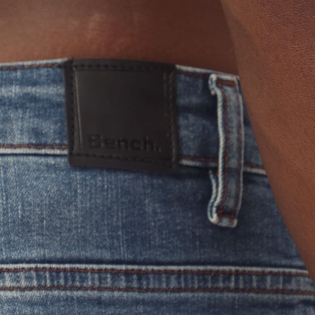 Mens Bench Duddley Slim Jeans in blue.- Zip fly and button fastening.- 5 pocket design.- Stylish rips and distressed detailing.- Stretch fabric.- Slim fit.- 98% Cotton  2% Elastane.- Ref: BN2B122965B