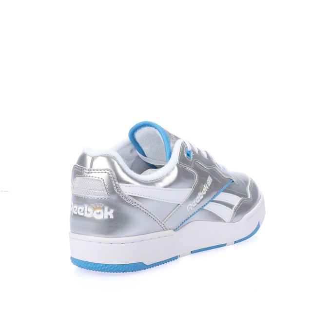Womens Reebok BB 4000 II Trainers in silver.- Leather upper.- Lace up fastening.- Reebok branding.- Breathable technology.- Textile lining.- Rubber sole.- Ref: 100213086
