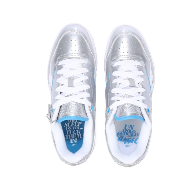 Womens Reebok BB 4000 II Trainers in silver.- Leather upper.- Lace up fastening.- Reebok branding.- Breathable technology.- Textile lining.- Rubber sole.- Ref: 100213086
