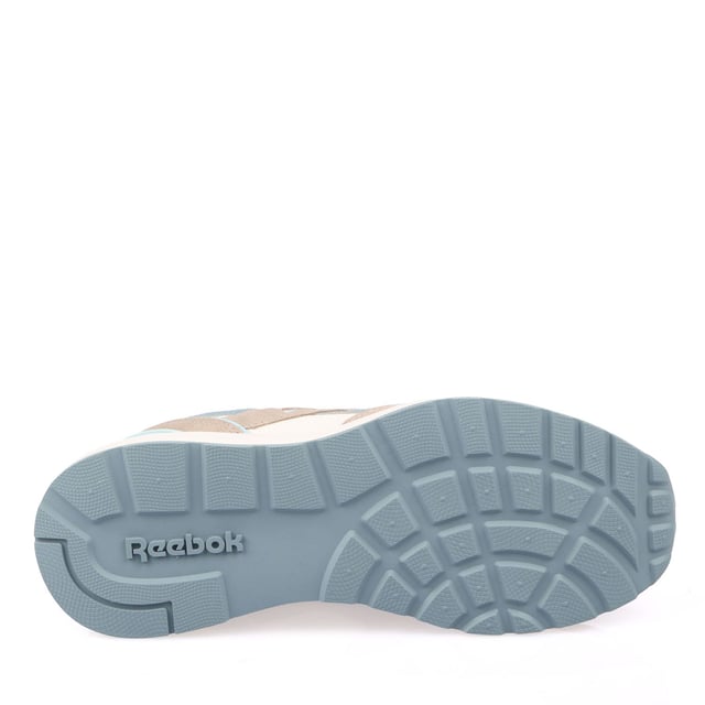Exclusief bij jd. Stap in een hardloop-geïnspireerde stijl met deze heren gl1100 trainers van reebok. Geïnspireerd door de archieven, hebben deze volledig zwarte trainers een combinatie van mesh, synthetisch leer en suede in de bovenkant. Ze hebben een textiele voering en een gewatteerde enkelkraag en tong. Onder de voet voelt de zachte eva-tussenzool licht aan terwijl deze elke stap dempt. Afgewerkt met een laag-profielf rubberen zool en tonale reebok branding overal. Materiaal: leren, synthetisch en textiel bovenwerk - synthetische zool.