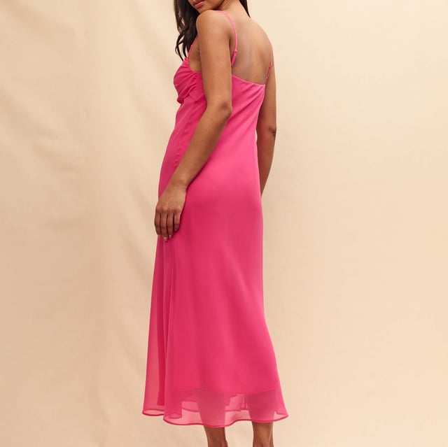 Women's Nobodys Child Robyn Midaxi Dress. Switch up your look with Robyn, she comes in hot pink. We think she’s perfect for that glam event you’ve got planned. Style yours with barely-there sandals.- Cowl neck.- Spaghetti straps.- Concealed zip fastening.- Lightly lined so the fabric falls beautifully. Material: 100% Polyester (Recycled). Ref: D240928PNK.