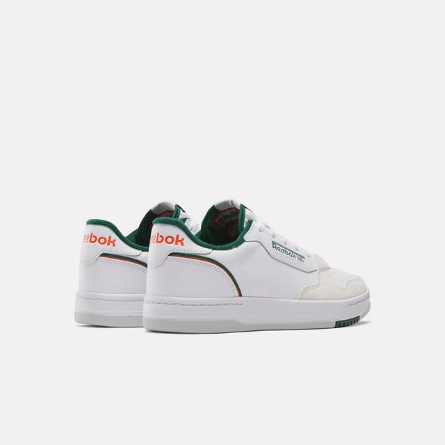 Leather upper with suede toe cap.Lace closure.Special tongue label.EVA midsole.Textile lining.Rubber outsole.
