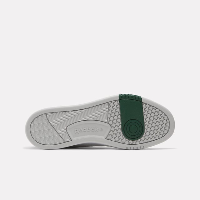 Leather upper with suede toe cap.Lace closure.Special tongue label.EVA midsole.Textile lining.Rubber outsole.