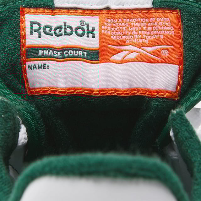 Leather upper with suede toe cap.Lace closure.Special tongue label.EVA midsole.Textile lining.Rubber outsole.