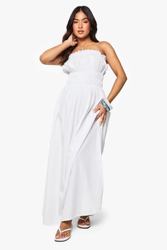 boohoo PETITE.Serving up the same statement styles in scaled down sizes, boohoo Petite is your port of call for perfectly proportioned pieces designed to fit women of 5&rsquo;3&rdquo;/1.60m and under.