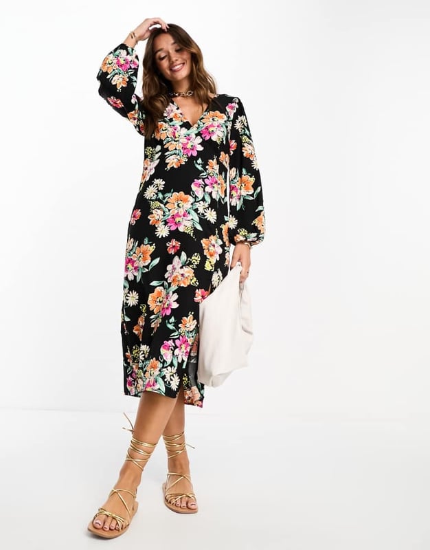 Dresses by Vila Do get caught wearing it twice Floral design V-neck Side split Regular fitSold By: Asos