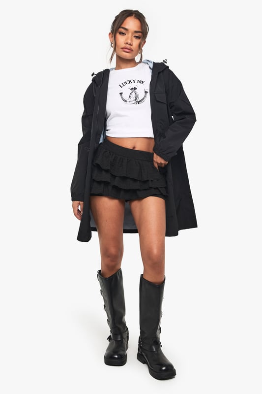 Got a festival coming up? Practical, statement making, and perfect for dancing in, be prepared to take on whatever the weather decides to throw at you with our festival jackets. Get your rave on in a waterproof festival rain mac or bomber, or switch it up for a festival parka with a tassel trim, or a shredded denim jacket with floral embroidery. Whatever you choose, we've got all the on-trend pieces that'll keep you lookin' badass while you dance the night away.Style: Festival MacFabric: PolyesterLength: LonglineSleeve Length: Long Sleeve