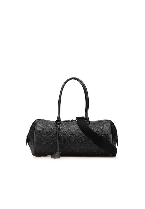 The Neo Papillon GM features a monogram revelation leather body rolled leather handles a detachable and adjustable canvas shoulder strap a top zip closure and interior zip and slip pockets.Brand: Louis VuittonCondition: Pre-lovedType: SatchelRating: B+Main Material: LeatherDimensions (LxWxD): 20x35x20Strap Drop: 57Handle Drop: 22Comments: Exterior Handle Scratched Worn. Interior Pocket Scratched. Key Scratched. Interior Lining Scratched. Interior Lining stained with Other. Practical Attachment Scratched. Zipper Scratched.