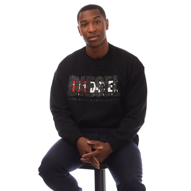 Mens Diesel S-Nable-M Sweatshirt in black.- Ribbed crewneck.- Ribbed cuffs and hem.- Large logo across chest.- Regular fit.- 100% Cotton.- Ref: A117780IAJH9XX