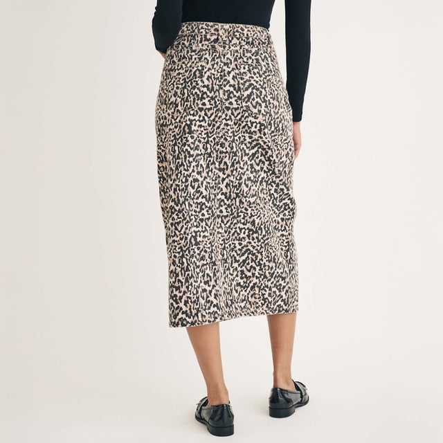 Womens Nobody's Chile Leopard Print Denim Column Midi Skirt in brownEveryone’s favourite neutral. This leopard print denim column skirt is soon-to-be trending. Sitting high on the waist with a fitted shape that skims the figure  plus a front slit  this is comfort with a stylish twist. We’re wearing ours with a black top and loafers.- Classic five pocket style- Silver-tone NC buttons- Belt loops- Size tip: we recommend your usual size- 100% Organic cotton.  Machine washable.- Ref: B250125BRN