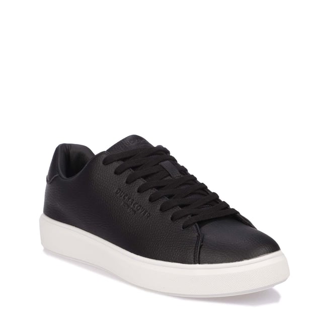 Duck and Cover Kremes Trainers in black.- PU leather upper.- Lace up fastening.- Thick flat laces.- Branded tongue label.- Embossed side branding.- Durable sole.- Ref: DC2V124729BLK