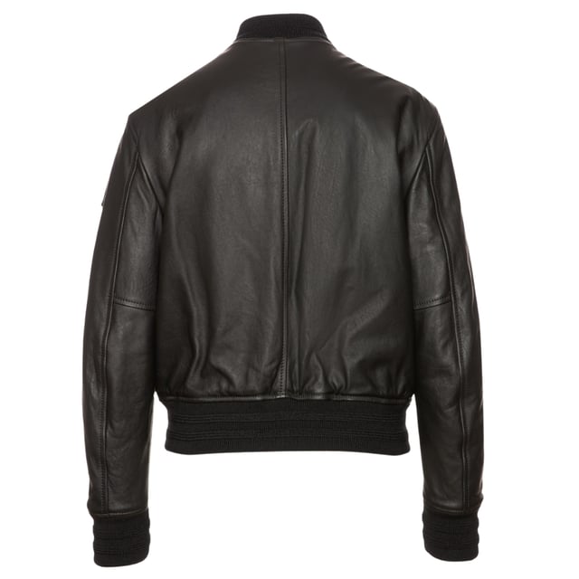 Erleben Sie ultimative Vielseitigkeit und Stil mit der Belstaff Black Jacket. Diese Jacke bietet sowohl Warme als auch modisches Design und ermoglicht Ihnen den muhelosen ubergang von einem lassigen Tageslook zu einem schicken Abend-Outfit. Bleiben Sie gemutlich und sehen Sie fantastisch aus mit dieser Must-Have-Jacke!, Lederjacke, Material: 80 % Wolle, 20 % Polyamid, Markenaufnaher auf der linken Brust, leicht, Lammleder am Rucken und an den Armen der Jacke, weiches Luxusleder, gerippt Bundchen mit Strickstreifen am Rumpf und an den armeln, Geschnittene Knopfleiste mit Druckknopfen in der vorderen Mitte, Normale Passform, Reissverschluss, Schwarzer Mantel, Hergestellt in Italien