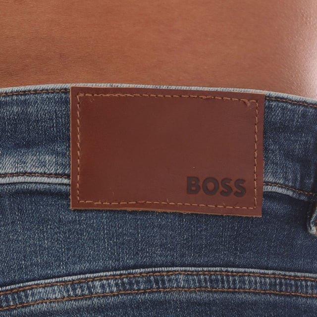 soft motion - denim for superior comfort - compact modern surface combined with a fine slubby yarn to keep the traditional denim character - flexible quality with an elasticity of 50-70%  which gives unlimited freedom of movement - great recovery and cozy handfeel