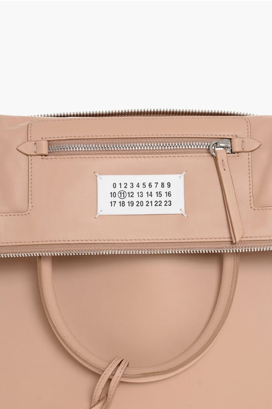Primavera-Verano, Rosa, Cierre de cremallera, Bolsillo interior, Bolsillo exterior, Bandolera ajustable, Bandolera extraíble, Piel, Logotipo, Bolso de mano, Hecho en Italia, Casual, LxAlxAn: 37x37x19cm