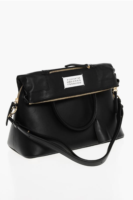 Primavera-Verano, Logotipo, Negro, Cierre de cremallera, Bolsillo interior, Bolsillo exterior, Bandolera ajustable, Bandolera extraíble, Piel, Bolso de mano, Hecho en Italia, Casual, LxAlxAn: 35x33x16cm