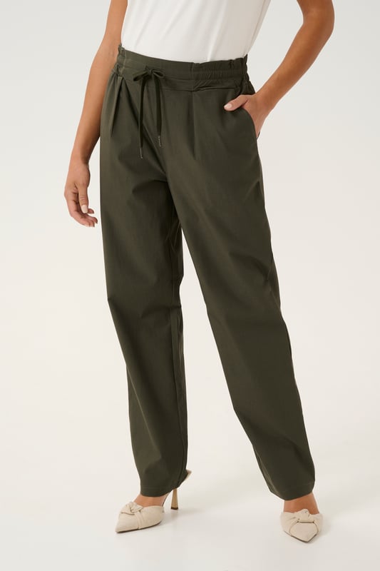 Regular taille,Lange lengte,Straight  Fijne was 30°, niet bleken, niet in de droger drogen, Druipnat ophangen in de schaduw, koud strijken max. 110° C, Droogreiniging  65% Viscose,30% Nylon,5% Elastaan