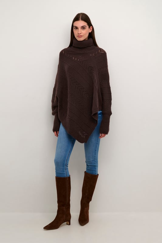 Loose fit  Fijne was 30°, niet bleken, niet in de droger drogen, Liggend laten drogen in de schaduw, koud strijken max. 110° C, Chemisch laten reinigen.  100% Polyester
