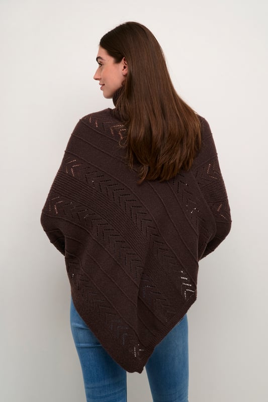 Loose fit  Fijne was 30°, niet bleken, niet in de droger drogen, Liggend laten drogen in de schaduw, koud strijken max. 110° C, Chemisch laten reinigen.  100% Polyester